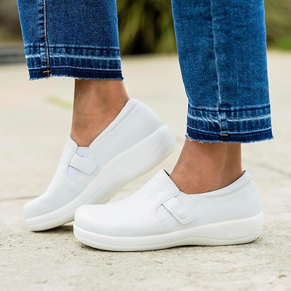 Best Women’s Dress Shoes for Foot Pain